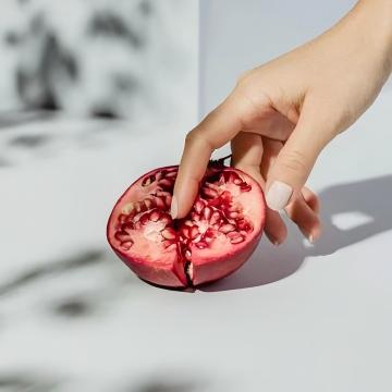 La masturbazione può essere la cura per i sintomi mestruali